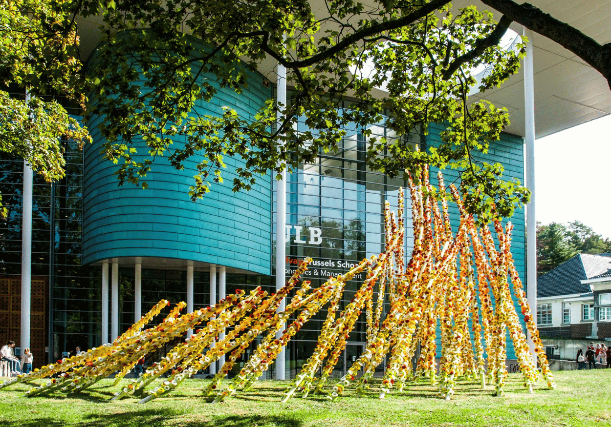 Bâtiment R de la Solvay Brussels School en fleurs